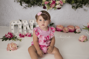 1st birthday milestone, cake smash