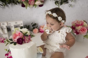 1st birthday milestone, cake smash